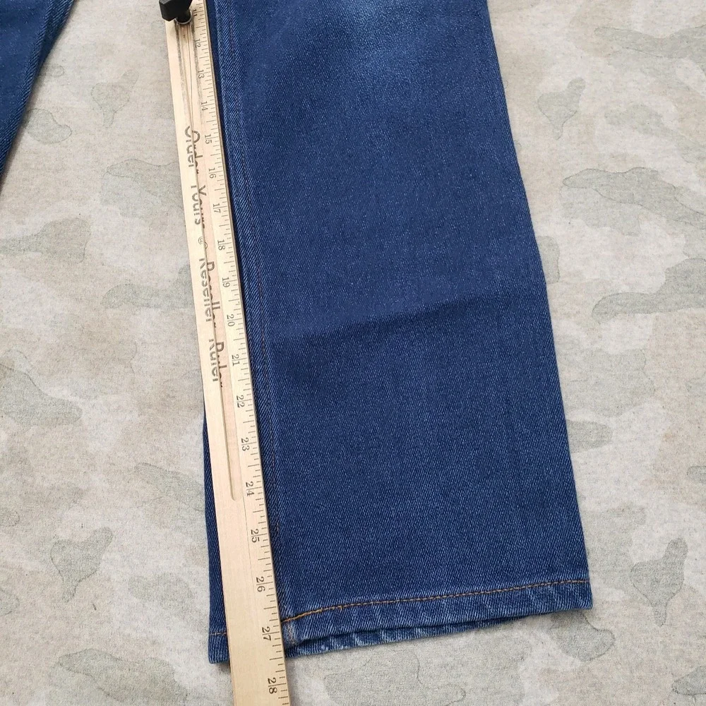 Levis item good